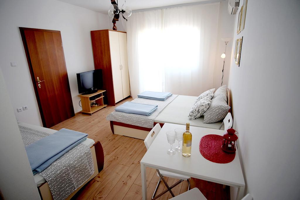 Studio Apartments Shanti Zadar Rum bild